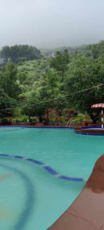 נאסיק Golden Resort And Farm מראה חיצוני תמונה