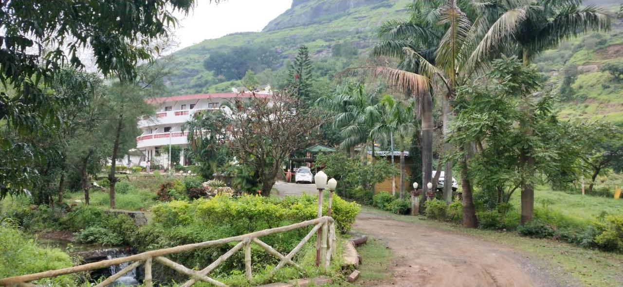 נאסיק Golden Resort And Farm מראה חיצוני תמונה