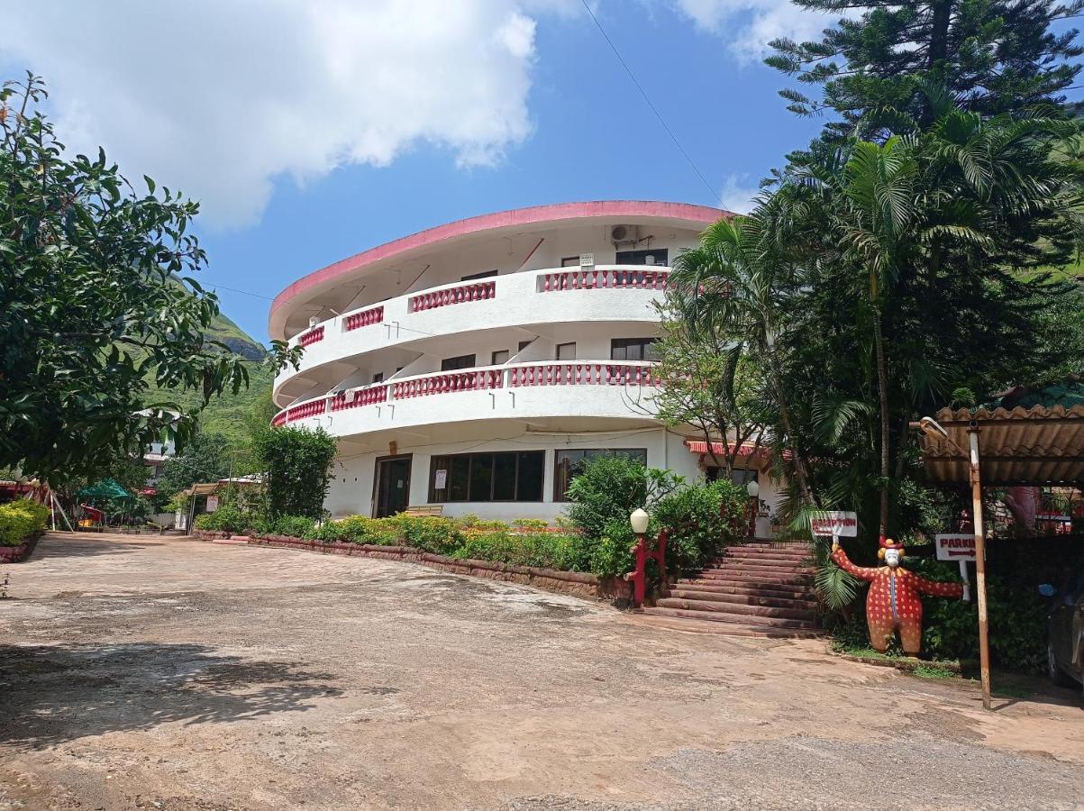 נאסיק Golden Resort And Farm מראה חיצוני תמונה