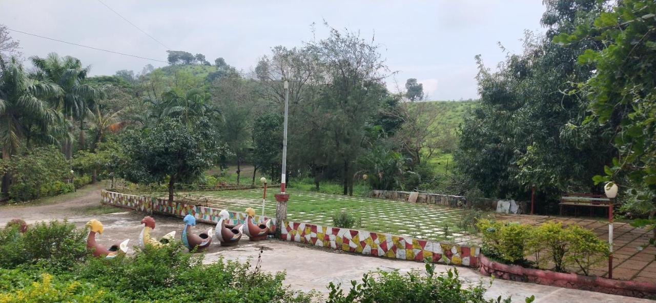 נאסיק Golden Resort And Farm מראה חיצוני תמונה